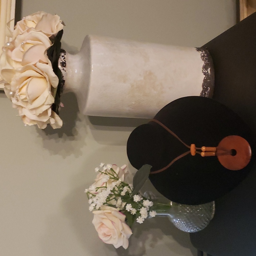 Wooden and suede necklace